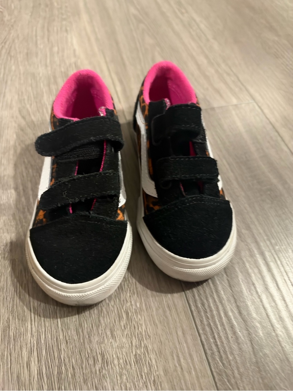 Vans Kids Black & Hot Pink Leopard Velcro Sneakers